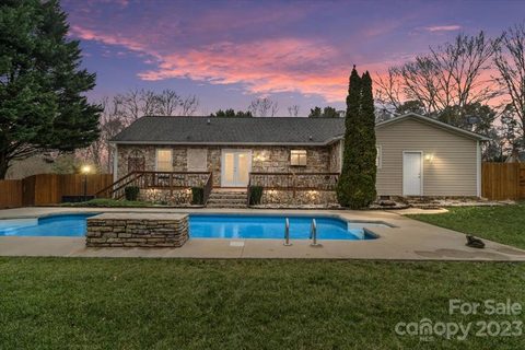 Previously sold for $355,000