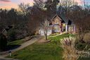 912 Gateshead Lane sold home in Matthews, SC