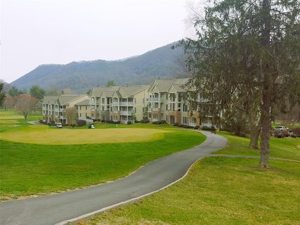 37 Glenview Lane 2023 sold home in The Mountain Condominium, Maggie Valley, NC