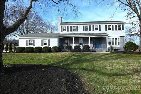 2602 Birdie Lane