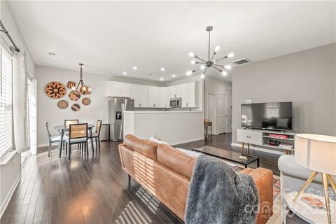 9333 Grand Valley Drive sold townhome in Townes at University East, Charlotte, NC