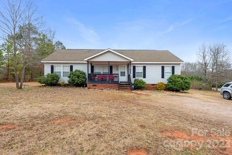 322 Woodcrest Drive sold home in Woodcrest, York, SC