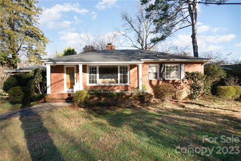 901 Cardinal Drive