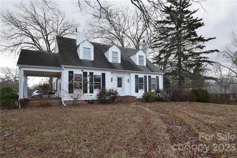 199 Hillcrest Circle sold home in English Woods, Spruce Pine, NC