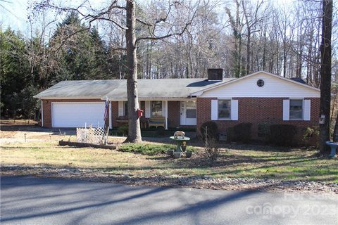 83 Holly Hill Drive sold home in Holly Hill, Columbus, NC