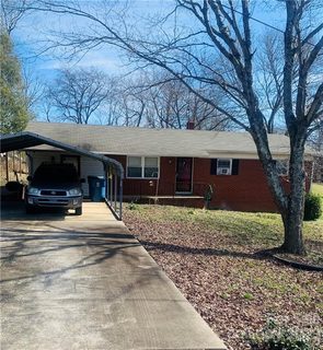 2563 Marble Street sold home in Alice Acres, Newton, NC