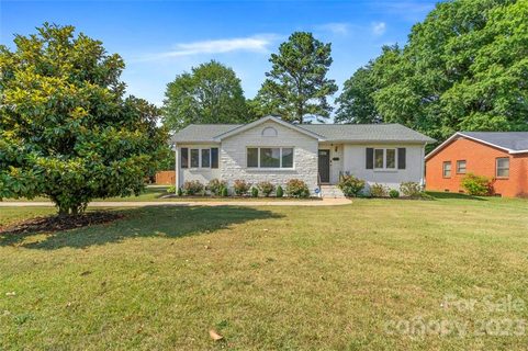 835 Woodlawn Road sold home in Woodlawn Park, Charlotte, NC