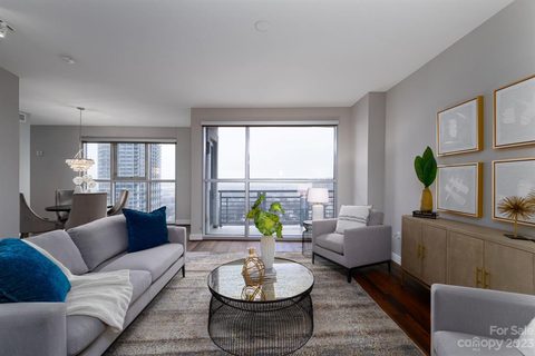 333 W Trade Street 2204