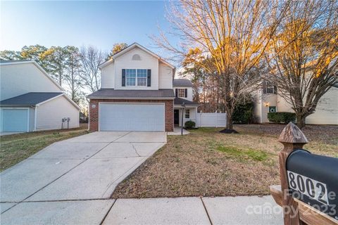 8002 Bristle Lane