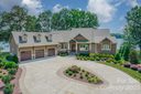 218 Queens Cove Road sold home in Mooresville, SC