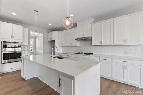 3220 Kintore Lane sold home in Allburn, Concord, NC
