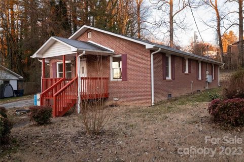 110 Ewart Drive sold home in Hebron Terrace, Hendersonville, NC