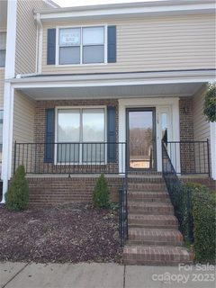 1105 Surry Lane