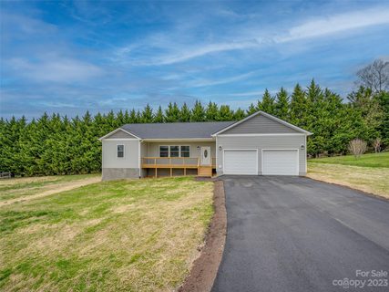 93 Lone Laurel Trail sold home in Lone Laurel, Hendersonville, NC