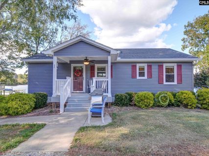 22 Garden Spot Road active home in Lake Wateree, Camden, SC