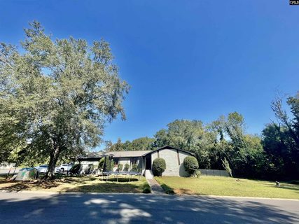 Homes in Woodwinds, Columbia