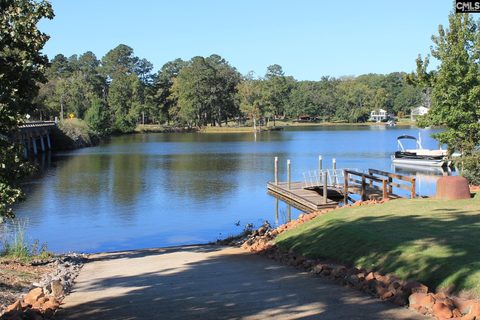 Clouds Creek Circle