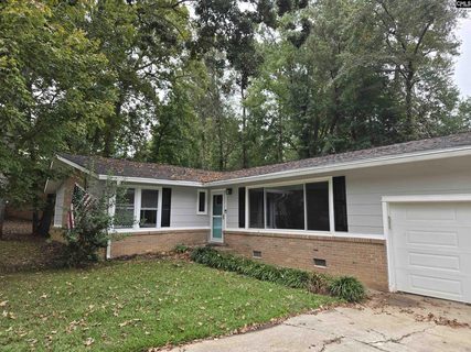 213 Lyndhurst Road
