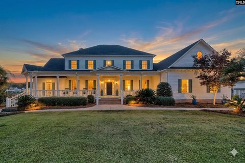 120 Tall Timber Trail active home in Lake Murray, Lexington, SC