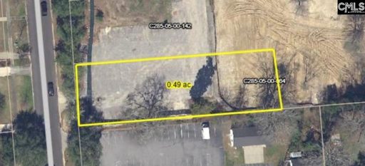 1302 Lyttleton Street active home in Historic District, Camden, SC