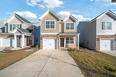 1114 Crescent Moon Loop
