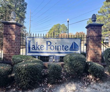 92 N Lake Pointe Drive