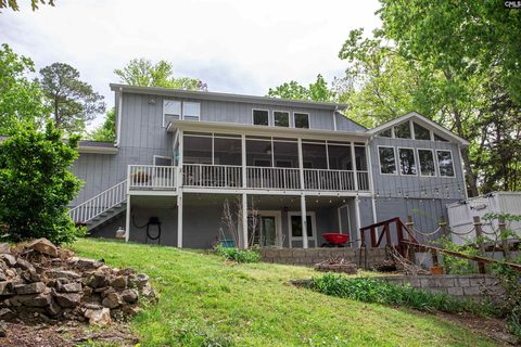 1736 Lake Road