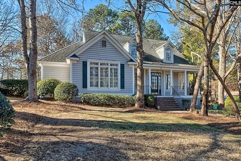 2 Crescent Lake Court