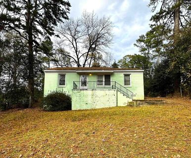 103 Dundee Lane