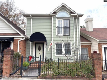 216 Carlyle Circle