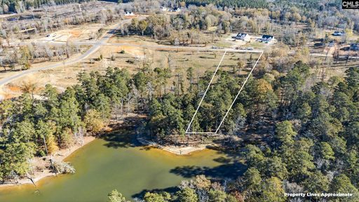 Navigator Trail active home in Breakwater At Woodside Shores, Prosperity, SC