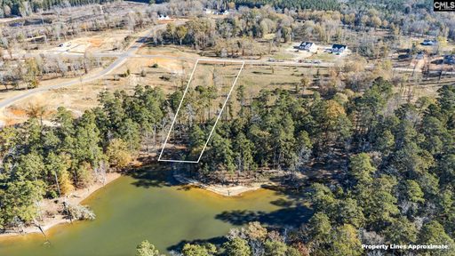 Navigator Trail active home in Breakwater At Woodside Shores, Prosperity, SC