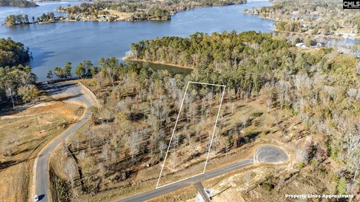 Ferry Phil Court pending home in Breakwater At Woodside Shores, Prosperity, SC