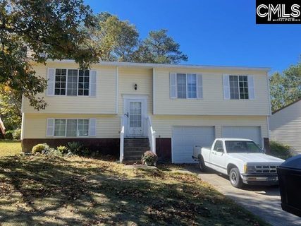 121 Foxglove Circle pending home in Forest Ridge, Irmo, SC