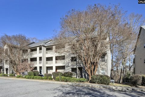 226 Edgewater Lane