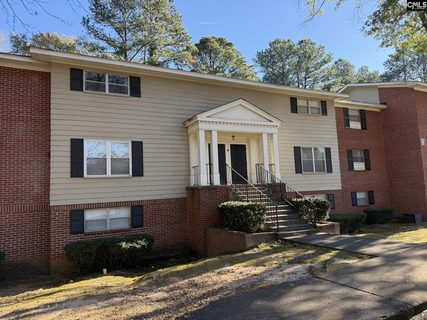 601 Riverhill Circle A-5 active home in Riverhill Condos, Columbia, SC