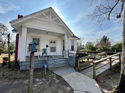 1900 High Street pending home in Colonial Heights, Columbia, SC