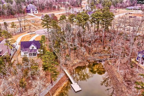 925 Salisbury Court