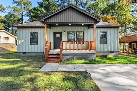 2904 S Partridge Circle