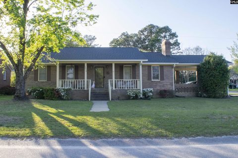 1616 Dogwood Street