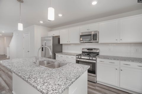 536 Kingfisher Court