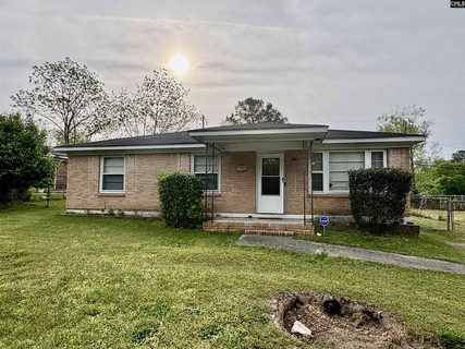 1004 Blue Ridge Terrace