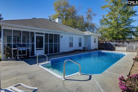 201 Twin Oaks Lane