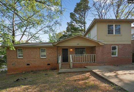 137 Green Tree Drive active home in Hollywood Hills, Columbia, SC