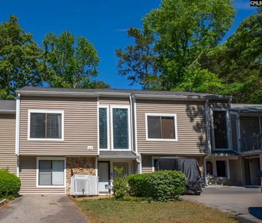 215 Shoreline Dr active home in Yacht Cove, Columbia, SC