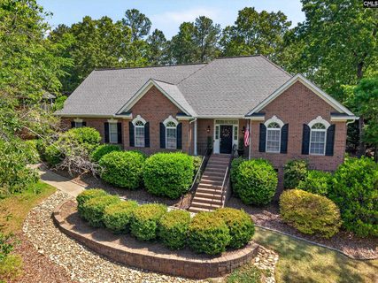 209 Winding Oak Way