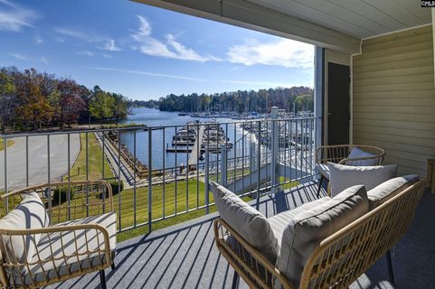 320 Shoreline Drive
