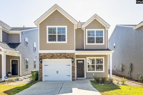 1114 Crescent Moon Loop
