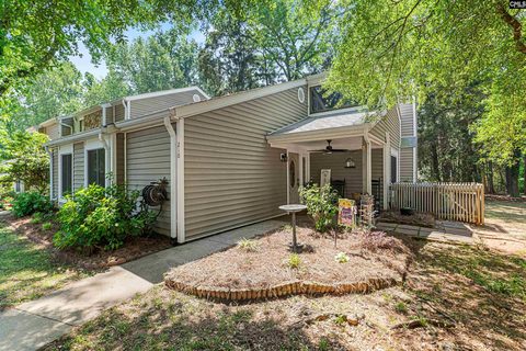 210 Mariners Row active home in Yacht Cove, Columbia, SC
