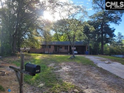 365 Garden Drive active home in Belvedere, Columbia, SC